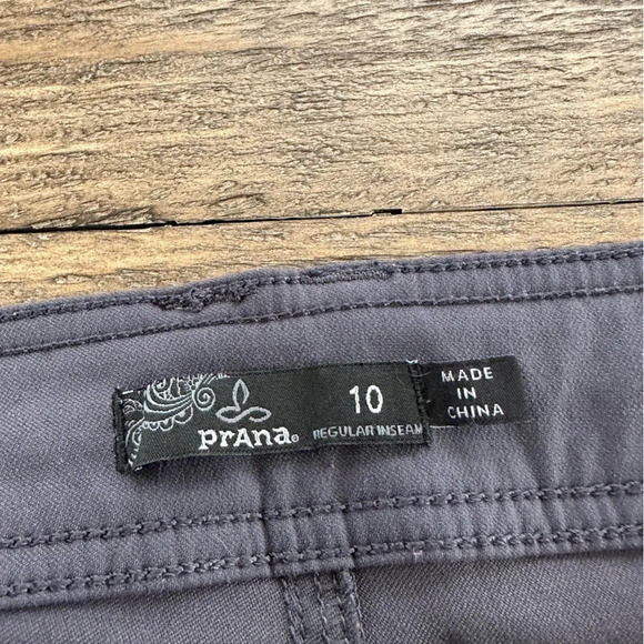 Prana Womens size 10 Gray Nylon Flare Leg Hiking Pants Convertible Mid Rise Grey - Picture 6 of 8